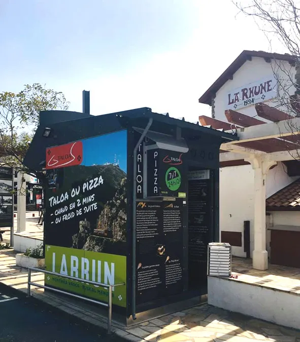 Distributeur Larrun-Talo au pied de la Rhune, parking du Petit Train